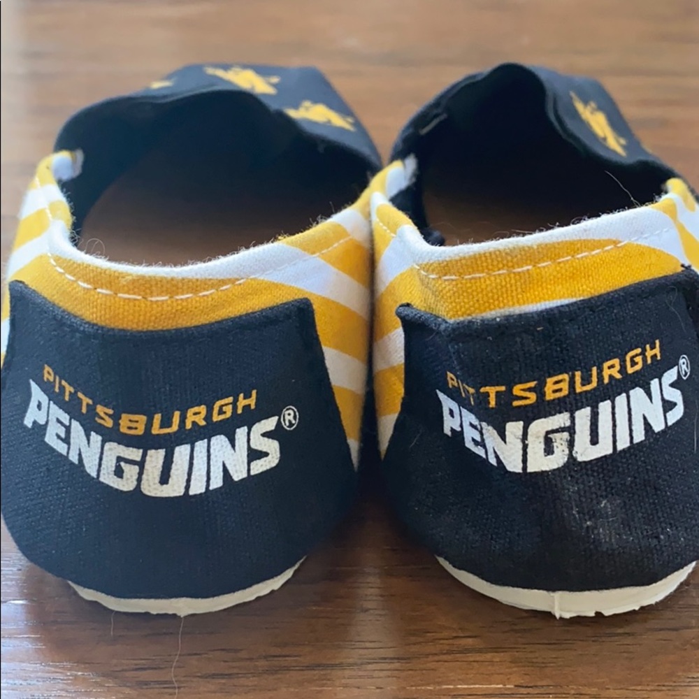Women’s shoes - Picture 2 of 3